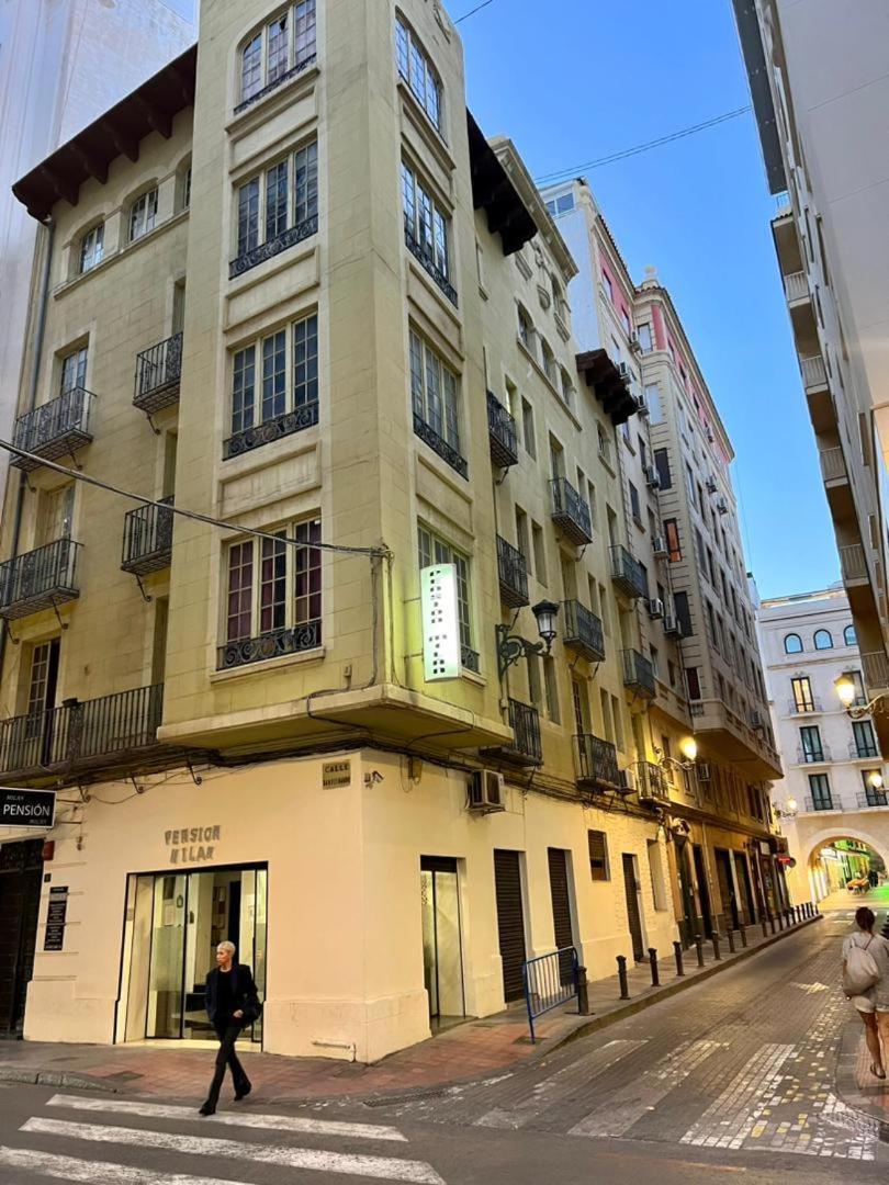 Hostal Milan Alicante Exterior photo The building of the museum